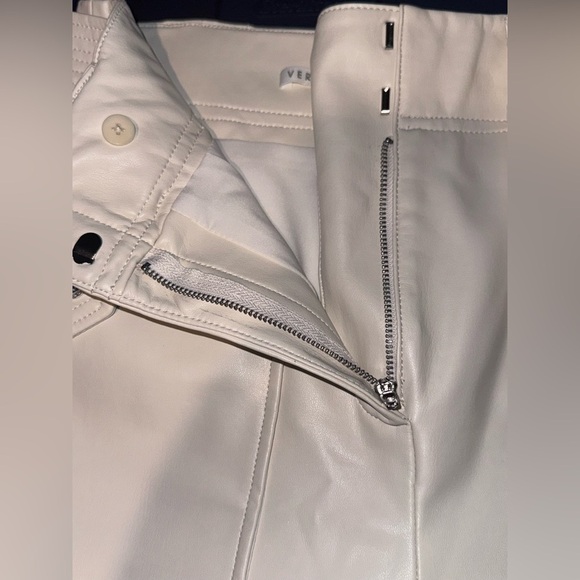 Veronica Beard Atala Cropped Tapered Pants - Picture 8 of 8